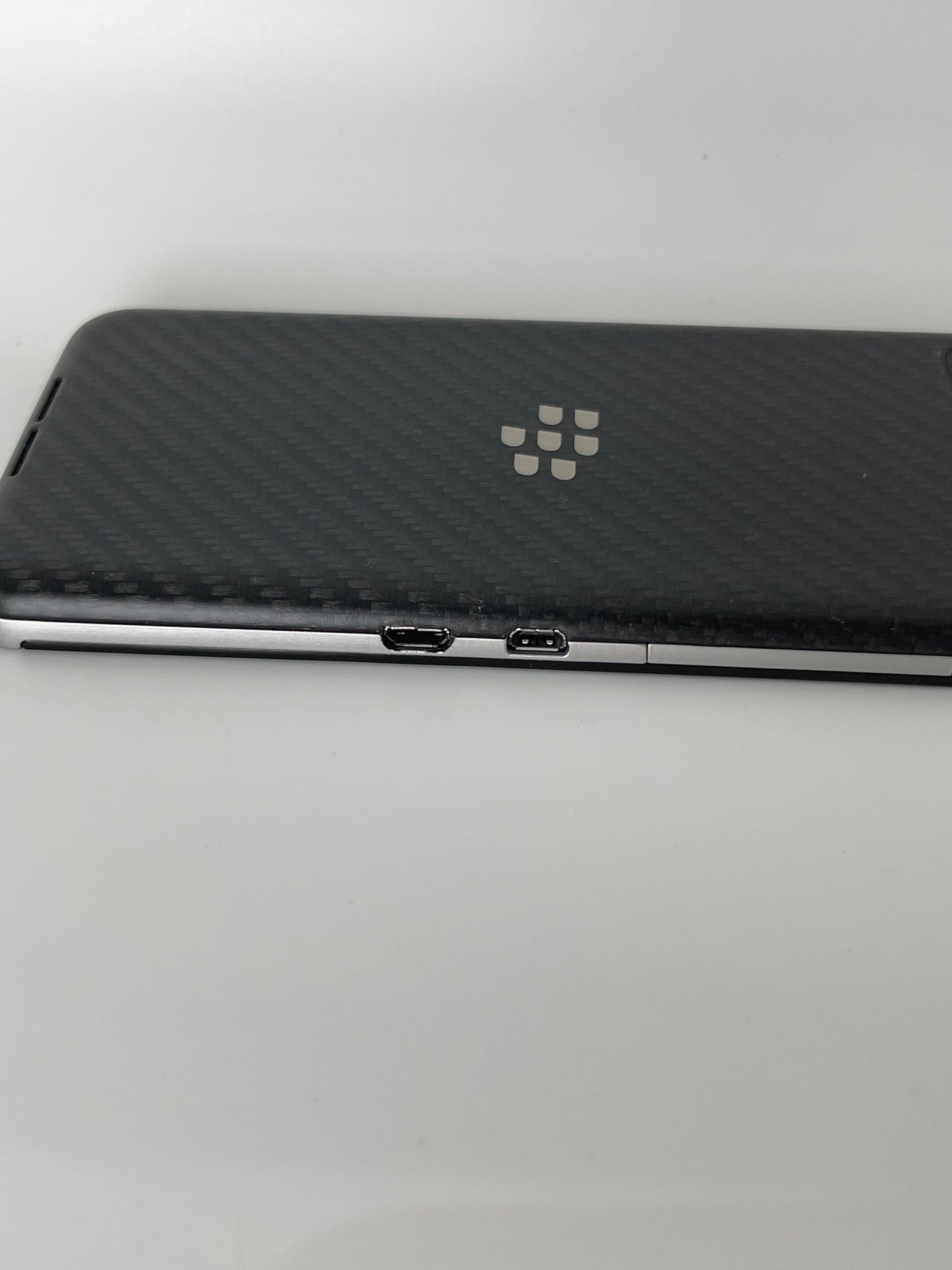 BlackBerry Z30 – 5" Touchscreen – Working