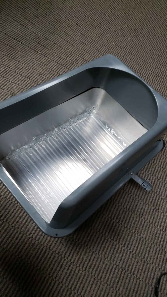 Stainless Steel Cat Litter with Enclosure