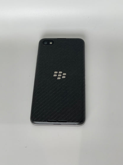 BlackBerry Z30 – 5" Touchscreen – Working