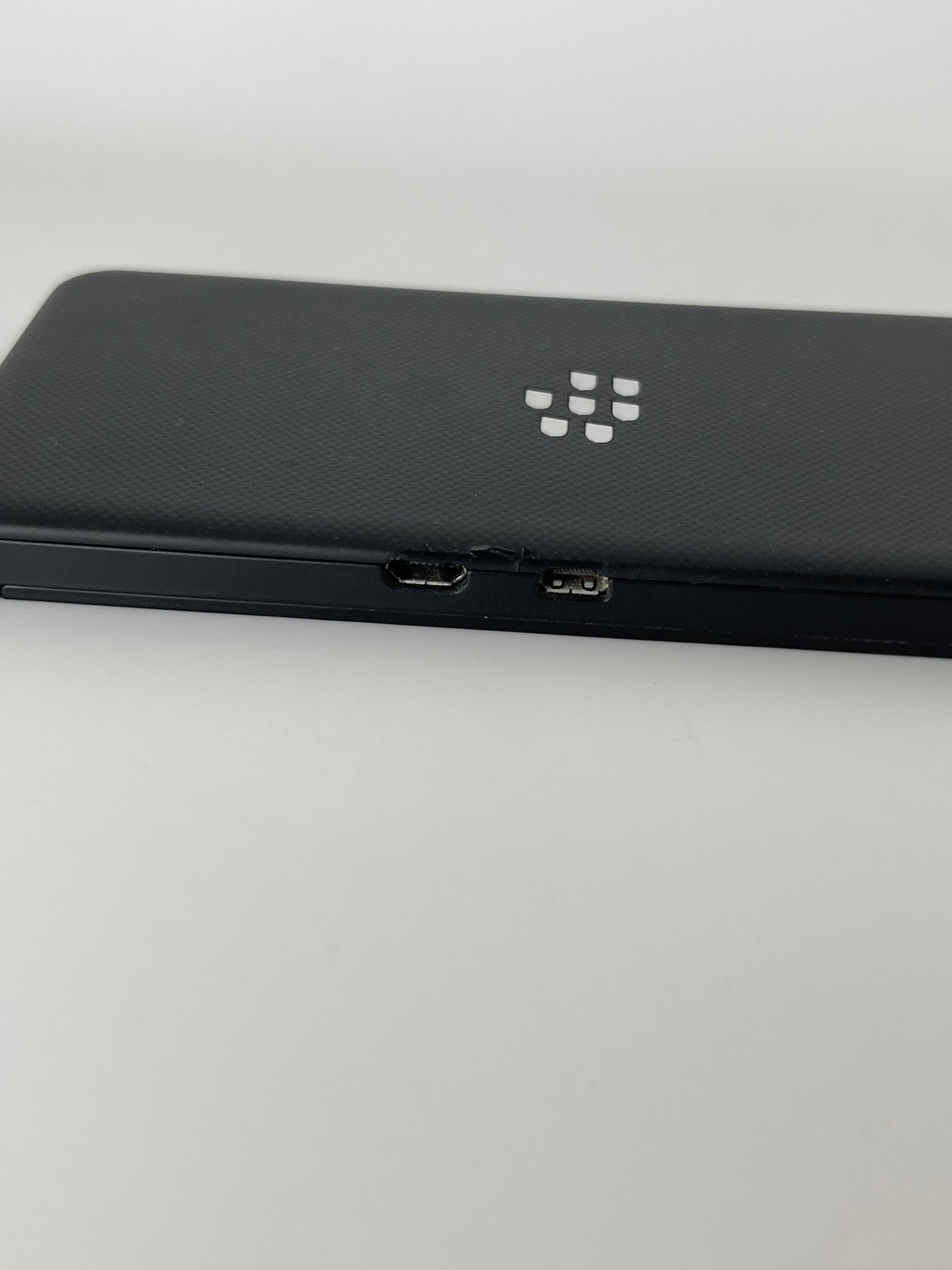 BlackBerry Z10 – 4.2" Display – Unlocked